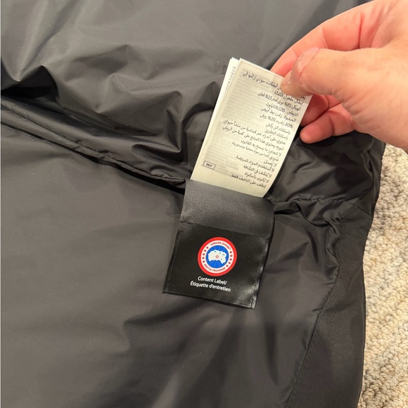Canada Goose Black Quilted Vest - Picture 5 of 7